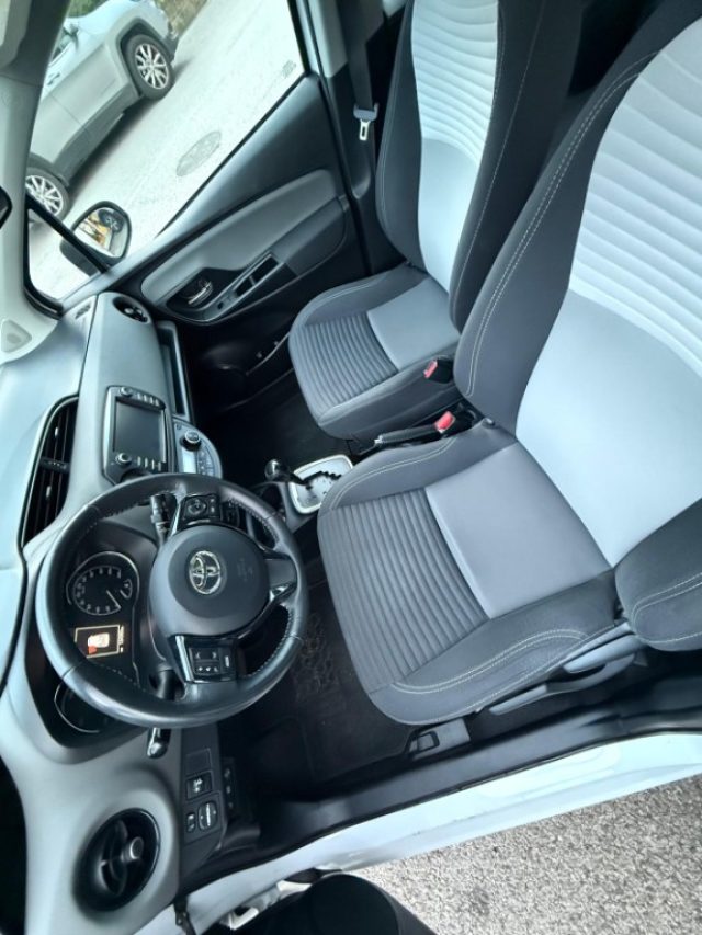 Toyota Yaris 1.5 Hybrid 5 porte Business usato a AGROPOLI