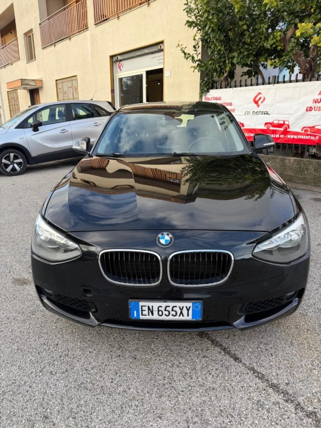 BMW 118 d 5p. Urban - foto 2 di 56