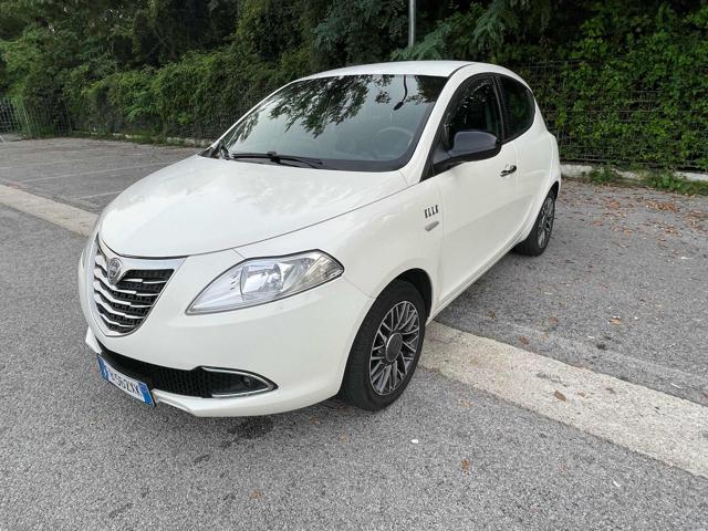 Lancia Ypsilon 1.3 MJT 16V 95 CV 5 porte S&S Elle - foto 4 di 4