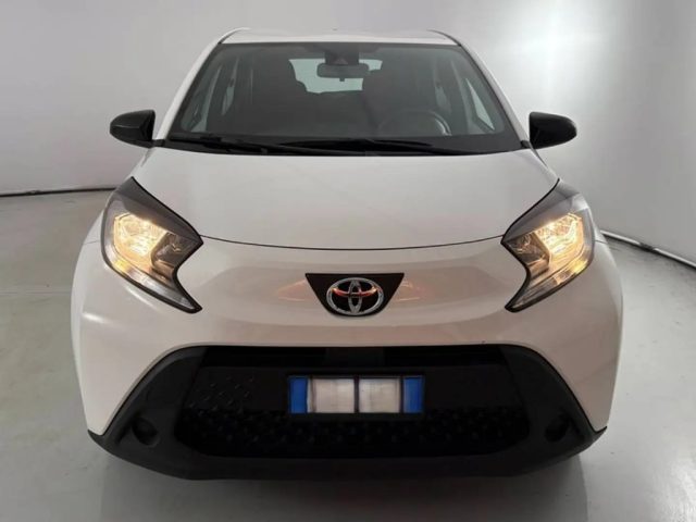 Toyota Aygo X 1.0 VVT-i 72 CV 5 porte Active - foto 2 di 4