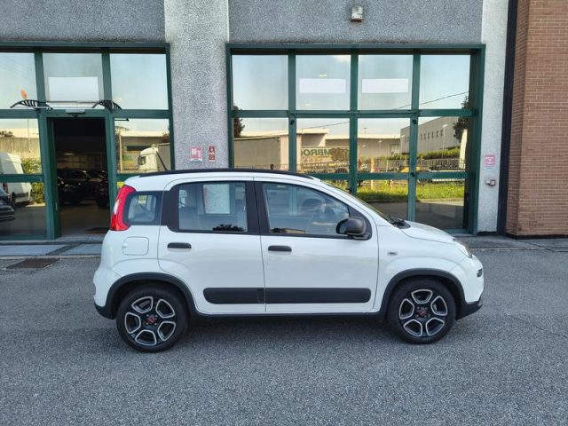 Fiat Panda 1.0 FireFly S&S Hybrid City Life NEOPATENTATI - foto 2 di 4