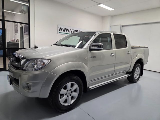 Toyota Hilux 3.0 D-4D 4WD MANUALE usato a PARMA