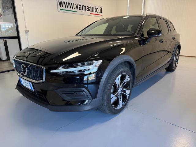 Volvo V60 Cross Country B4 (d) AWD automatico Plus**MOTORE NUOVO** usato a PARMA