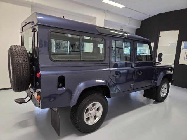 Land Rover Defender 110 2.5 Td5 cat SE NO BLOCCHI TRAFFICO - foto 4 di 4