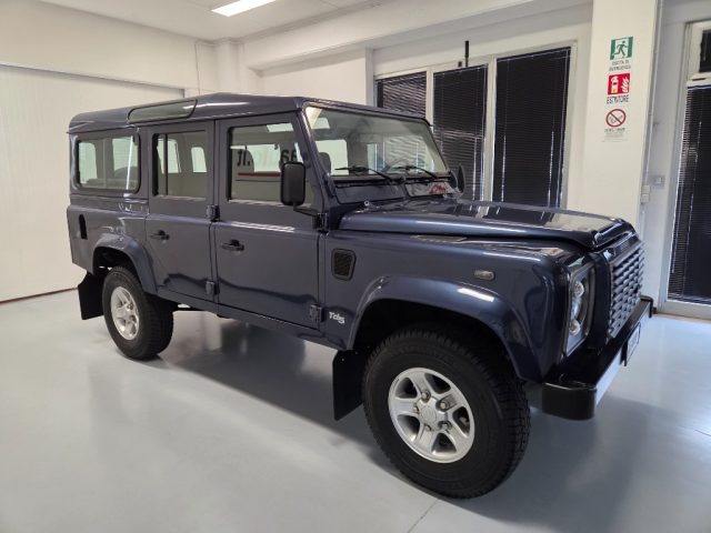 Land Rover Defender 110 2.5 Td5 cat SE NO BLOCCHI TRAFFICO - foto 3 di 4