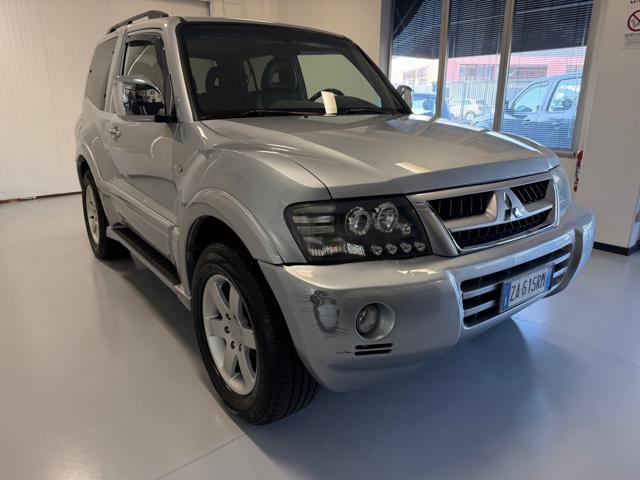 Mitsubishi Pajero 3.2 16V DI-D 3p. *TETTO APRIBILE* - foto 3 di 4