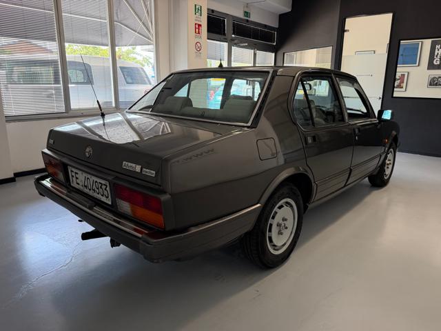 Alfa Romeo Alfetta 2.0i Quadrifoglio Oro ASI - foto 4 di 12
