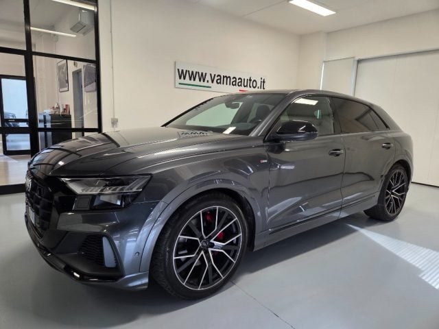 Audi Q8 55 TFSI quattro Sline IVA ESPOSTA, del 2019, 95.000 km, in vendita a Parma (PR)