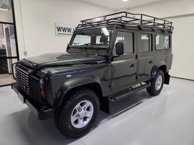 Land Rover Defender 110 2.4 TD4 7 POSTI AUTOVETTURA, del 2007, 106.000 km, in vendita a Parma (PR)
