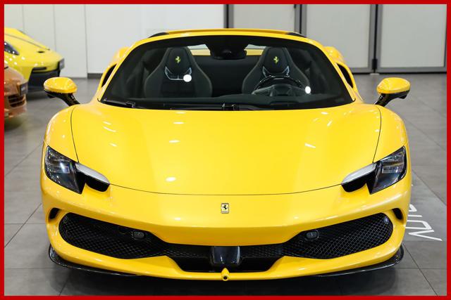 Ferrari 296 GTS 296 GTS|GIALLO TRIPLO STRATO|FULL CARBON usato a VARESE