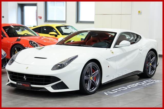 Ferrari F12 BERLINETTA|BIANCO AVUS|LIFT|FULL CARBON INTERIOR usato a VARESE