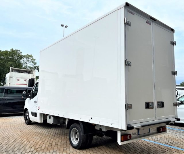 Renault Master 45q patente C, del 2022, 95 km, in vendita a Filago (BG)