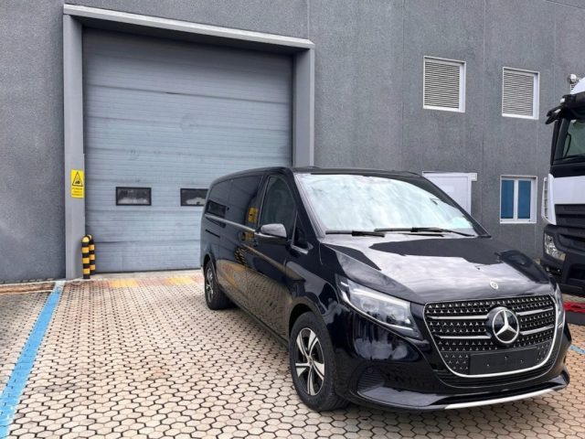 Mercedes-Benz V 250 4Matic Avantgarde ExtraLong - foto 3 di 13