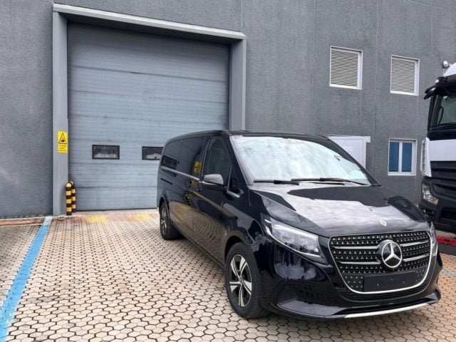 Mercedes-Benz V 250 d Automatic Avantgarde ExtraLong - foto 3 di 14
