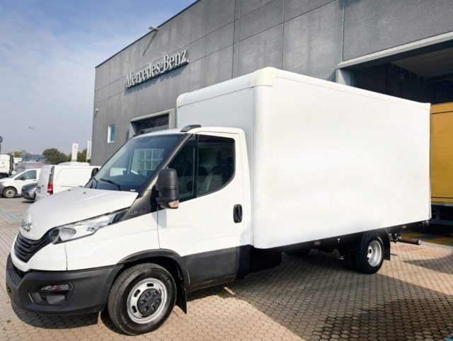 Iveco Daily 35C16 box+sponda, del 2023, 105.444 km, in vendita a Filago (BG)