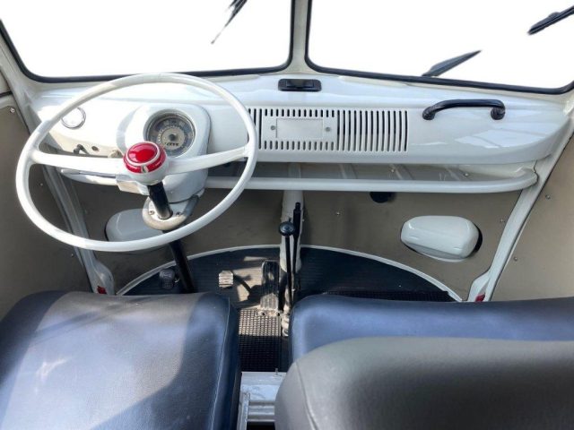 Volkswagen T2 9 POSTI, del 1972, 71.050 km, in vendita a Filago (BG)