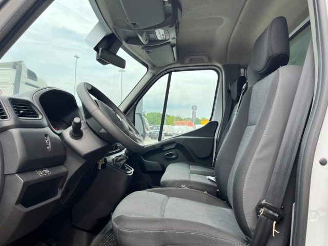 Renault Master 45q patente C, del 2022, 95 km, in vendita a Filago (BG)