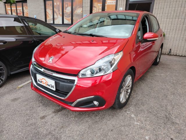 Peugeot 208 1° serie 82 Stop&Start 5 porte Allure FINANZIABILE - foto 2 di 4