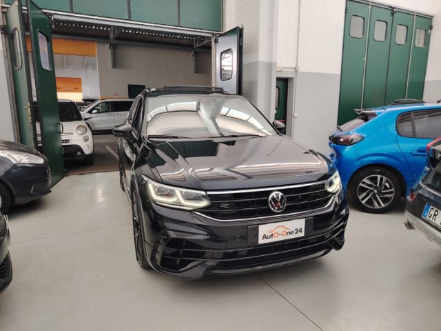 Volkswagen Tiguan 2.0 TSI R DSG 4MOTION TETTO APRIBILE-PREZZO REALE usato a BAREGGIO