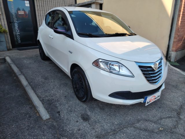 Lancia Ypsilon 1.2 69 CV 5 porte Elefantino Rosa 60000KM-NEOPAT. usato a BAREGGIO