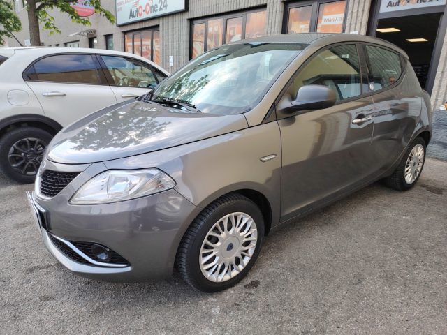 Lancia Ypsilon 1.2 69 CV 5 porte GPL Ecochic FINANZIABILE - foto 3 di 4