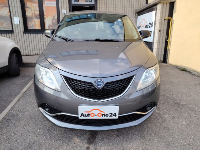 Lancia Ypsilon 1.2 69 CV 5 porte GPL Ecochic FINANZIABILE - foto 2 di 4