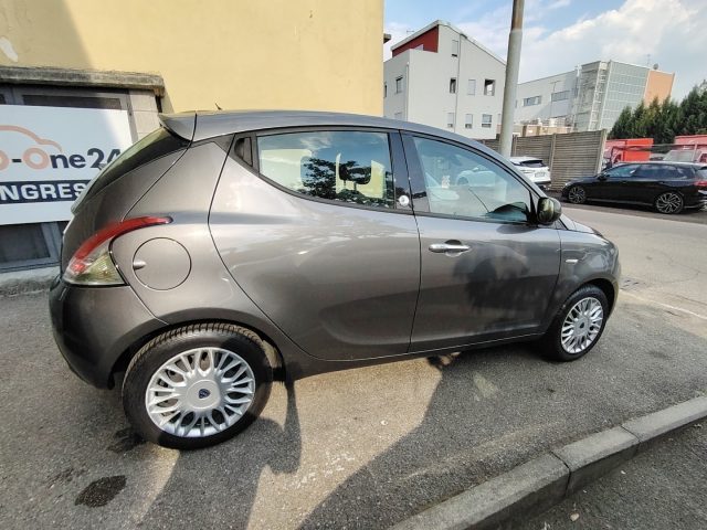 Lancia Ypsilon 1.2 69 CV 5 porte GPL Ecochic FINANZIABILE - foto 4 di 4