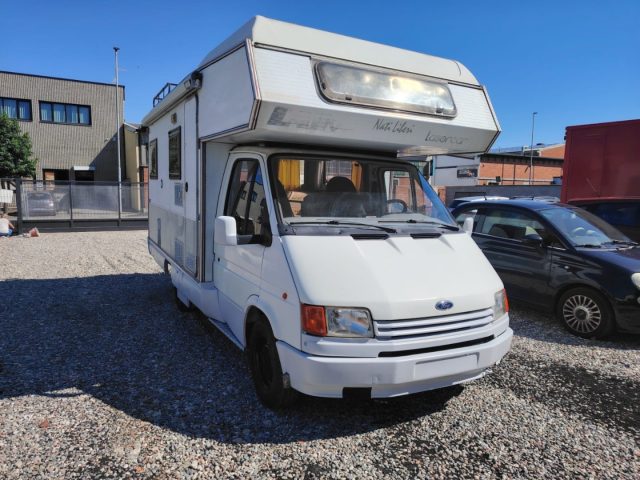 Ford Transit WAG 100 L 2.5 CAMPER ALLESTIMENTO LAIKA usato a BAREGGIO
