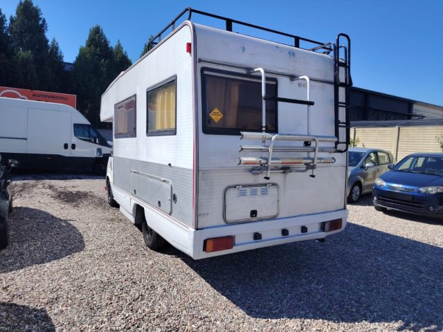 Ford Transit WAG 100 L 2.5 CAMPER ALLESTIMENTO LAIKA - foto 4 di 4