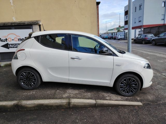 Lancia Ypsilon 1.0 FireFly 5 porte Hybrid Gold Plus PREZZO REALE - foto 4 di 4