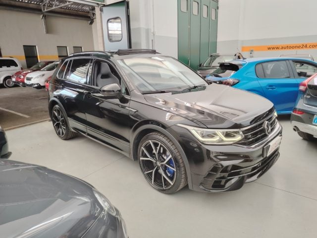 Volkswagen Tiguan 2.0 TSI R DSG 4MOTION TETTO APRIBILE-PREZZO REALE usato a BAREGGIO