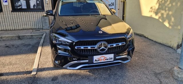 Mercedes-Benz GLA 180 Automatic Executive, del 2025, 14.500 km, in vendita a Bareggio (MI)