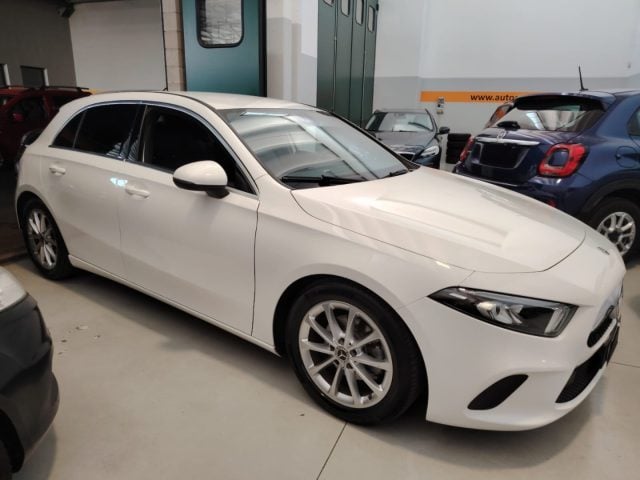 Mercedes-Benz A 160 Premium PREZZO REALE - NEOPATENTATI, del 2020, 79.000 km, in vendita a Bareggio (MI)