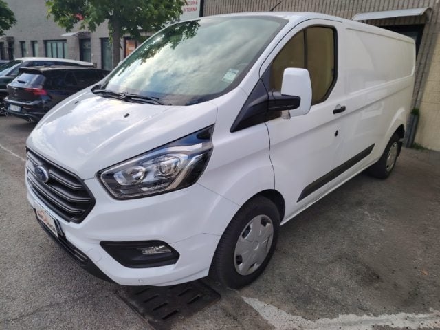Ford Transit Custom 340 2.0 TDCi 170 PL Furgone Trend IVA INCLUSA, del 2020, 199.000 km, in vendita a Bareggio (MI)