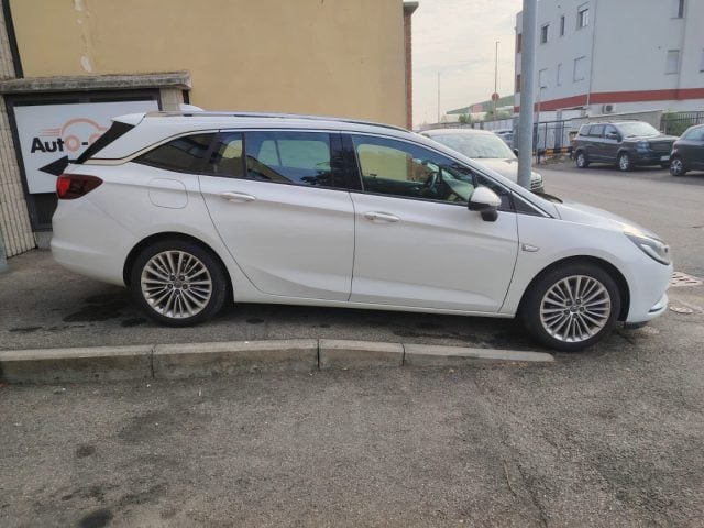 Opel Astra 1.6 CDTi 110CV Start&Stop Sports Tourer Innovation, del 2018, 90.000 km, in vendita a Bareggio (MI)