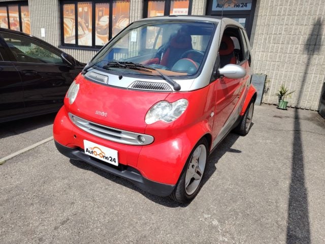 smart forTwo 600 smart cabrio & pure (40 kW) NEOPATENTATI, del 2002, 1.000 km, in vendita a Bareggio (MI)