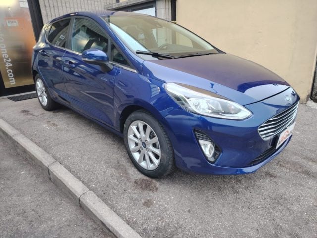Ford Fiesta 1.1 85 CV 5 porte Titanium NEOPATENTATI - foto 2 di 4