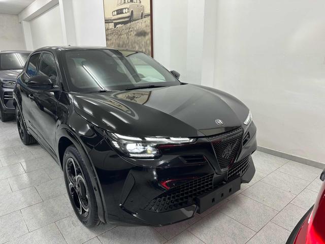 Alfa Romeo Junior TI 1.2 145 CV Hybrid eDCT6 - foto 2 di 11