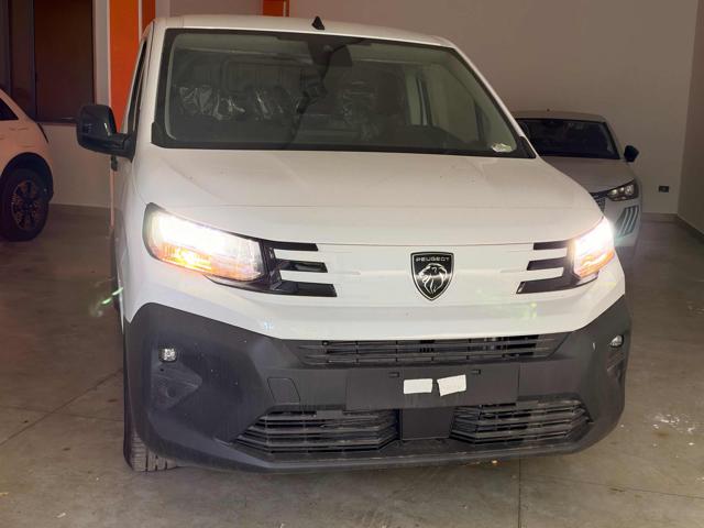 Peugeot Partner BlueHDi 100 S&S Furgone, in vendita a Mesagne (BR)