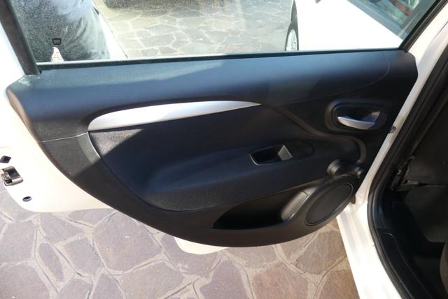 Fiat Punto 1.4 8V 5 porte Natural Power, del 2013, 104.122 km, in vendita a Torino (TO)