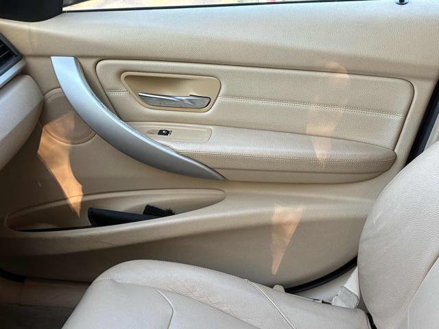 BMW 318 d Touring Business Advantage aut., del 2016, 150.000 km, in vendita a Torino (TO)