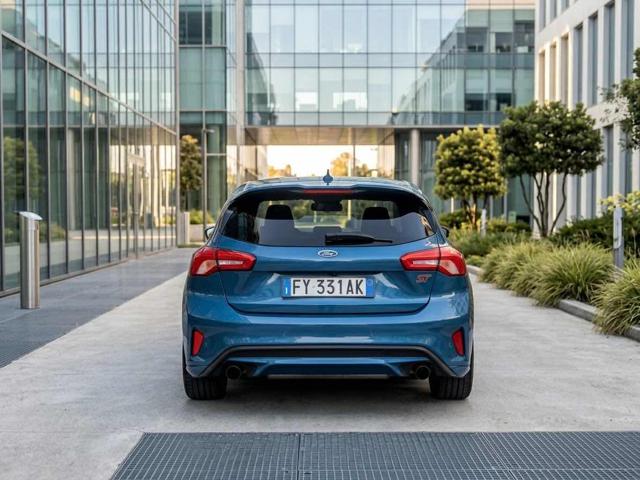 Ford Focus 2.3 EcoBoost 280 CV 5p. ST - foto 4 di 4