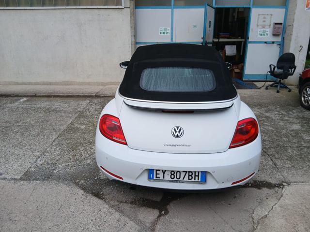 Volkswagen Maggiolino Cabrio 2.0 TDI Design BlueMotion Technology - foto 4 di 4
