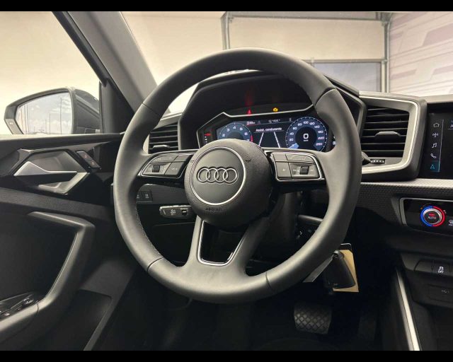 Audi A1 CITYCARVER allstreet 1,0 L3 85/DS8DSG MY 25 usato a CASTENASO
