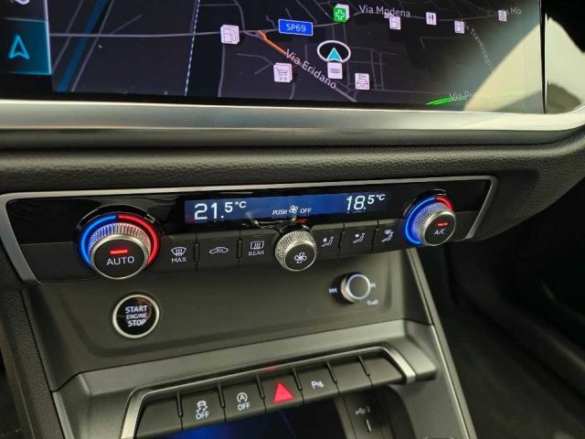 Audi Q3 35 TDI S tronic Identity Black usato a CASTENASO