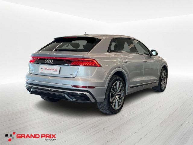 Audi Q8 50 TDI 286 CV quattro tiptronic Sport - foto 2 di 4