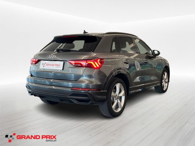 Audi Q3 35 TDI S tronic S line edition - foto 2 di 19