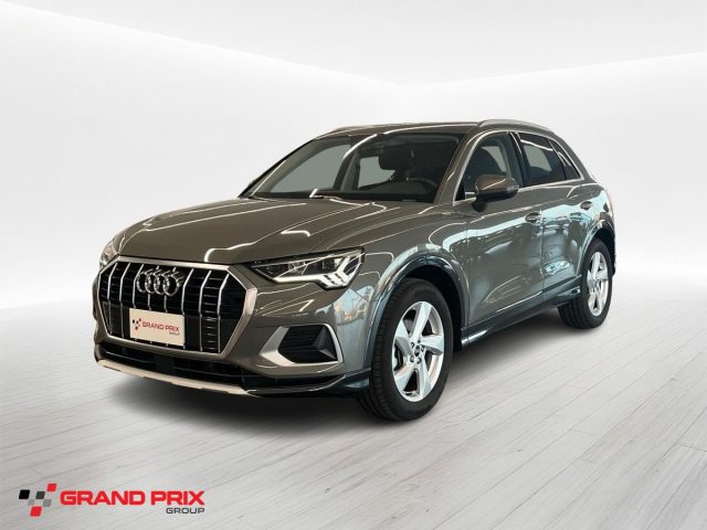 Audi Q3 35 TDI S tronic Identity Black usato a CASTENASO
