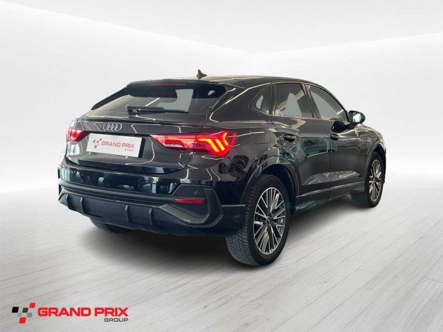Audi Q3 SPB 45 TFSI e S tronic Business Plus - foto 2 di 4