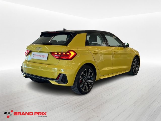 Audi A1 SPB 30 TFSI S line edition - foto 2 di 4
